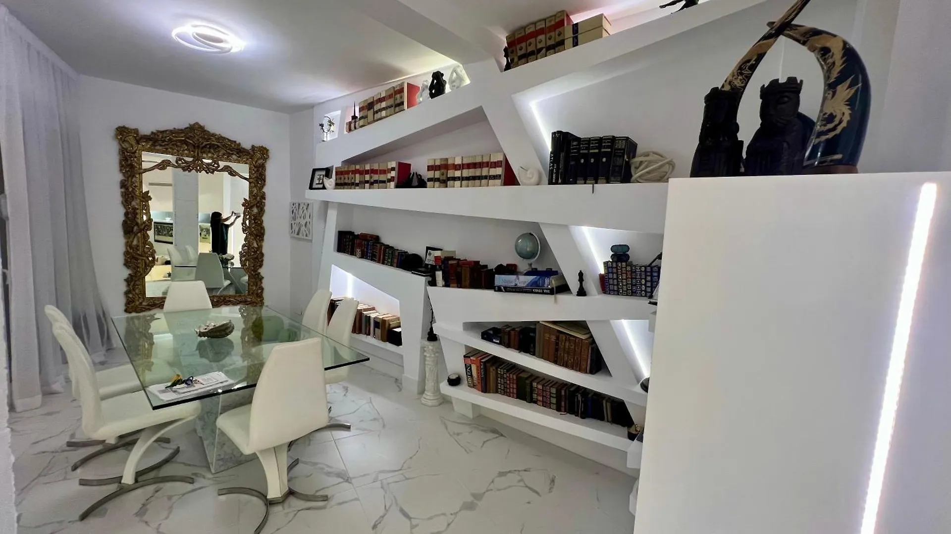 Apartamento Espectacular Hogar En La Playa Marbella 0*,  España